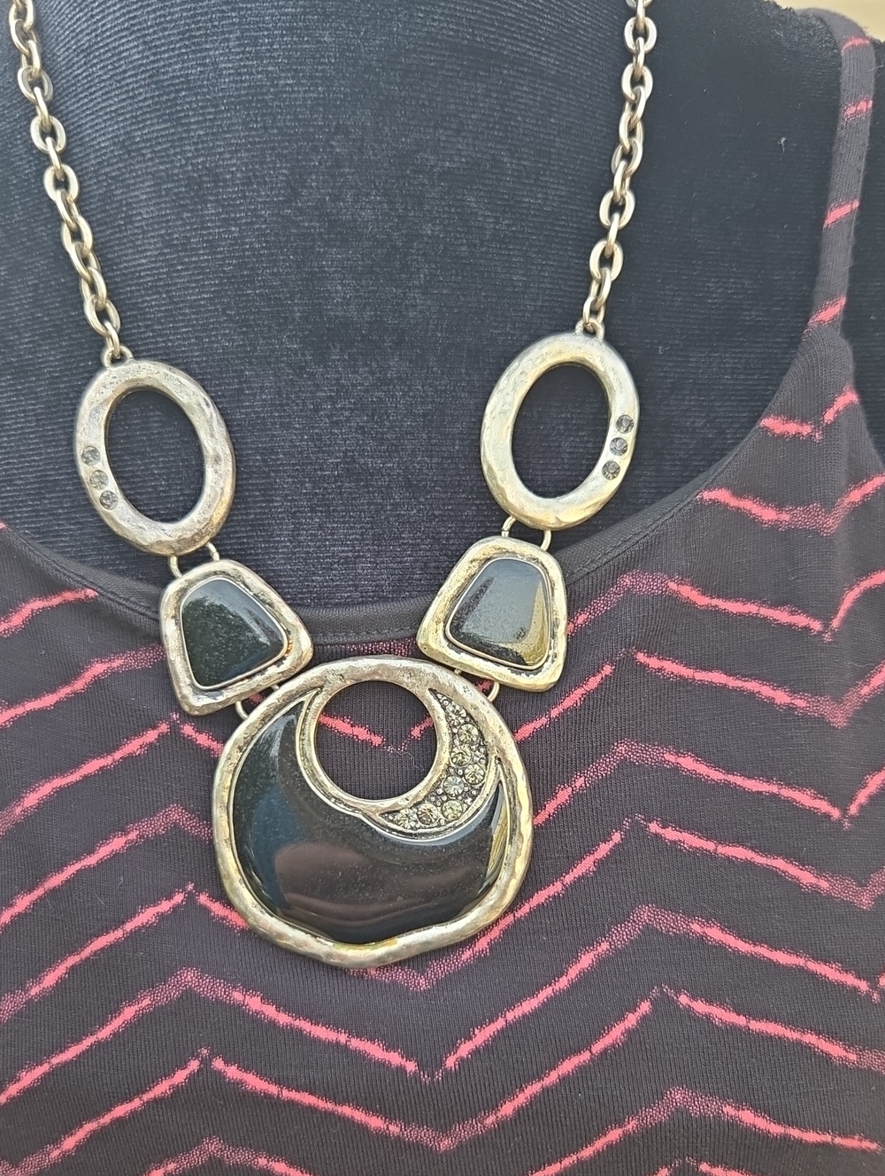 Metal And Black Pendant Statement Necklace
